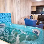 Premier - Center, Panorama View Hotel 4*