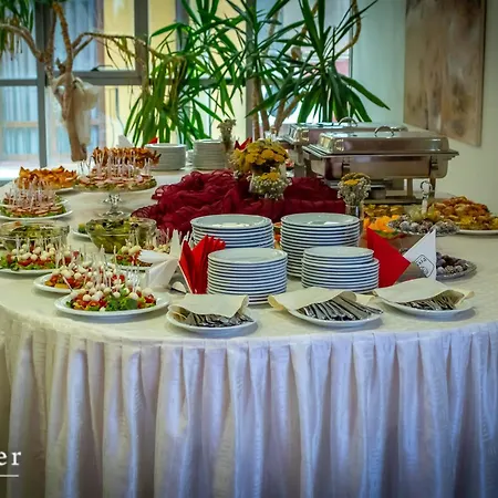 Premier - Center, Panorama View Hotel 4*