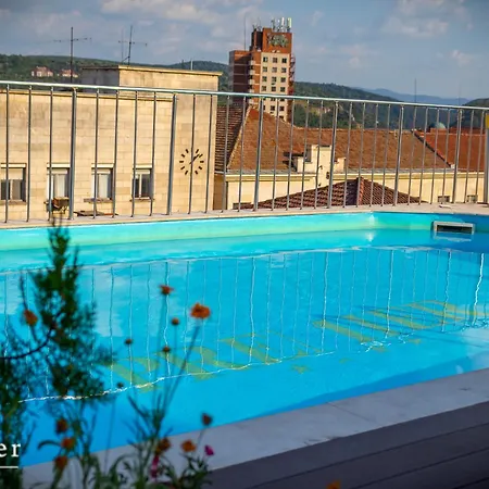 Premier - Center, Panorama View Хотел Велико Търново