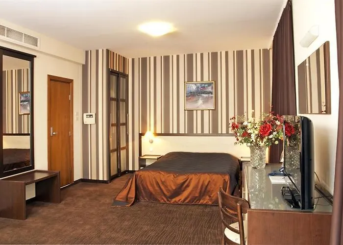 Premier - Center, Panorama View Hotel 4*